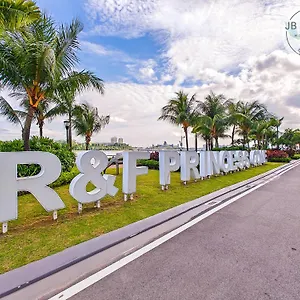 R&f Princess Cove By Rr Jbcity Apartment